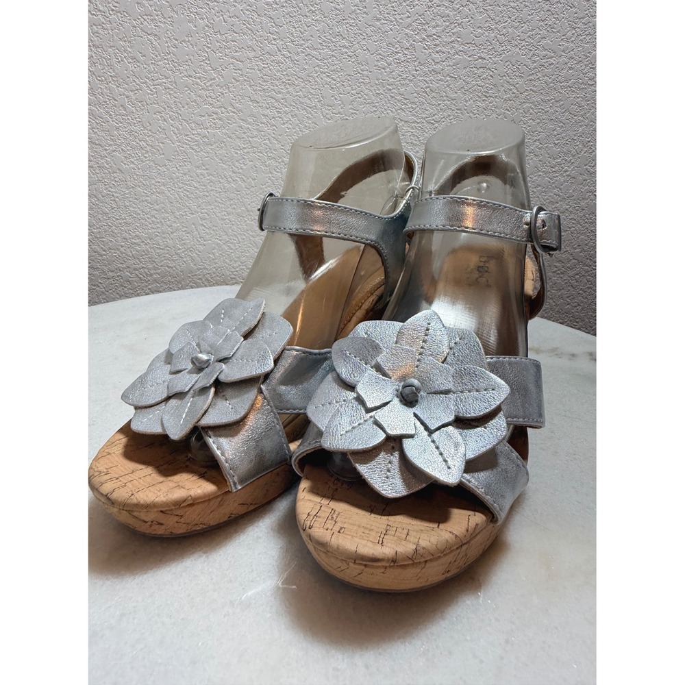 b.o.c. Born Concept Silver Metallic Floral Cork Platform Sandals Womens 8